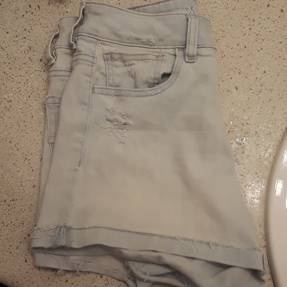 American Eagle light washed jean shorts